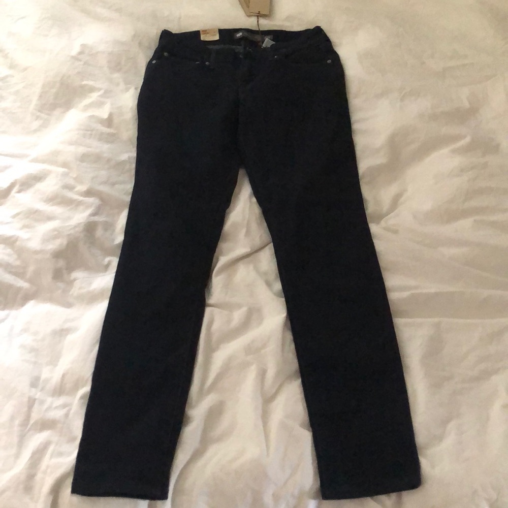NWT Bold Curve Levis
